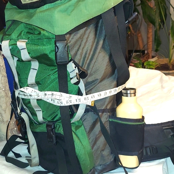 Gregory Pack in Green FREE MREs w/ pack - Picture 2 of 15
